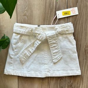 GB Girls / White Denim Skirt / 3T / BNWT